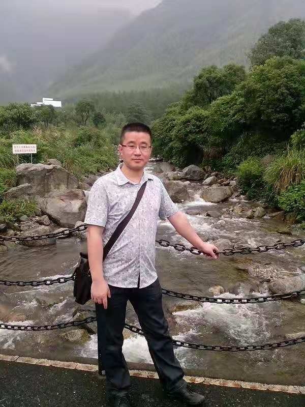 淡定牛魔王的第三张照片--鹰潭认干亲服务网